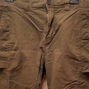 Mens 36" cargo shorts. Army green